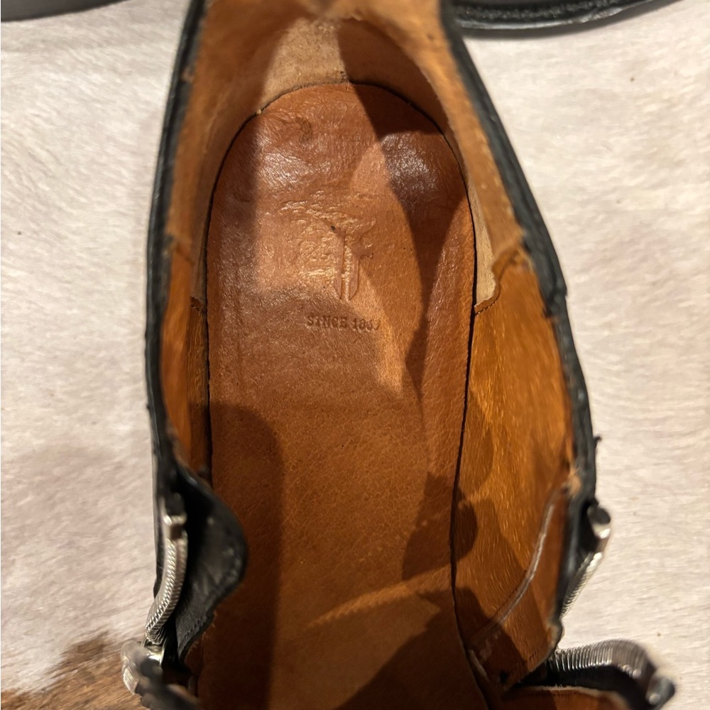 Women’s frye Black Leather Pointed Zip Ankle Boots - Picture 8 of 9
